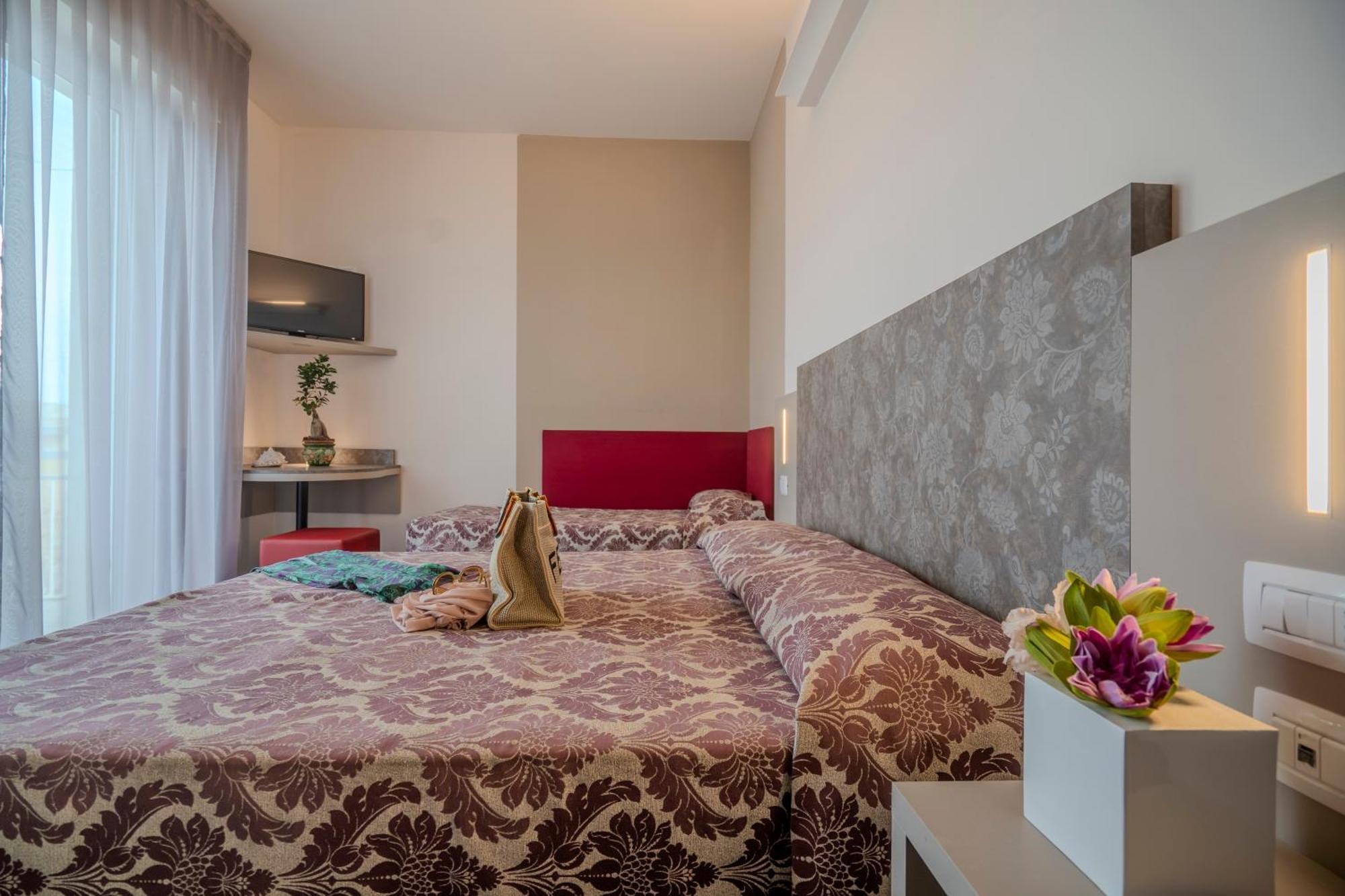 Hotel 2000 Ρίμινι Εξωτερικό φωτογραφία