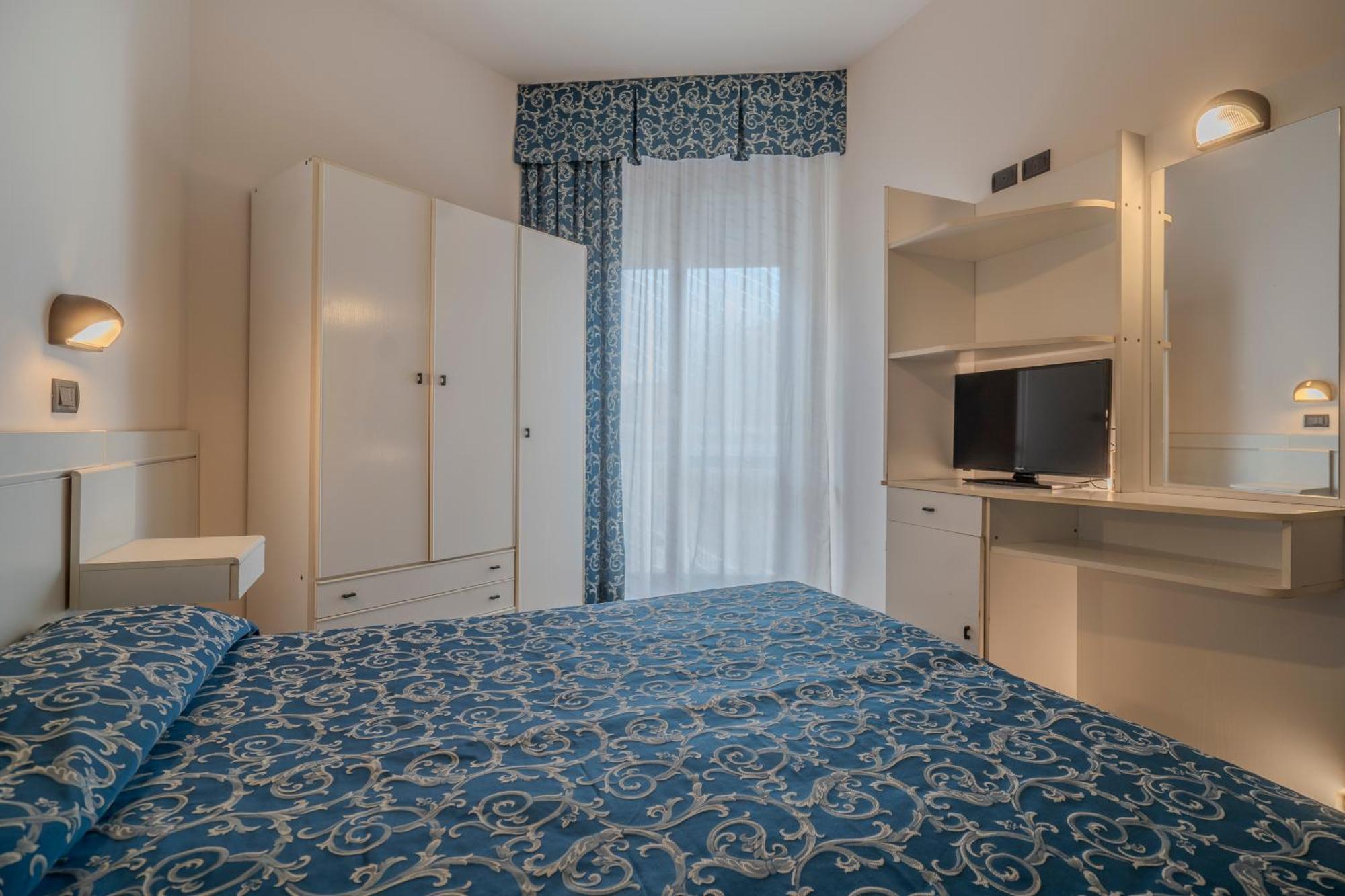 Hotel 2000 Ρίμινι Εξωτερικό φωτογραφία