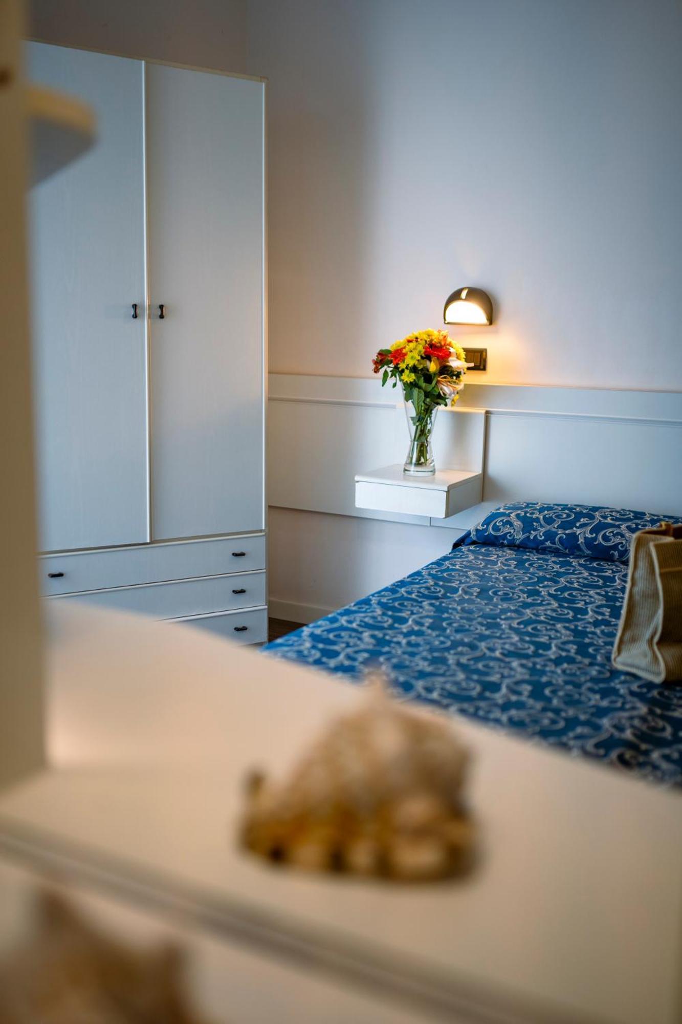 Hotel 2000 Ρίμινι Εξωτερικό φωτογραφία