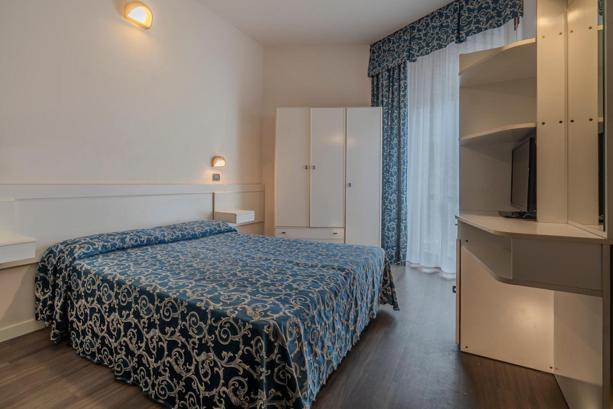 Hotel 2000 Ρίμινι Εξωτερικό φωτογραφία