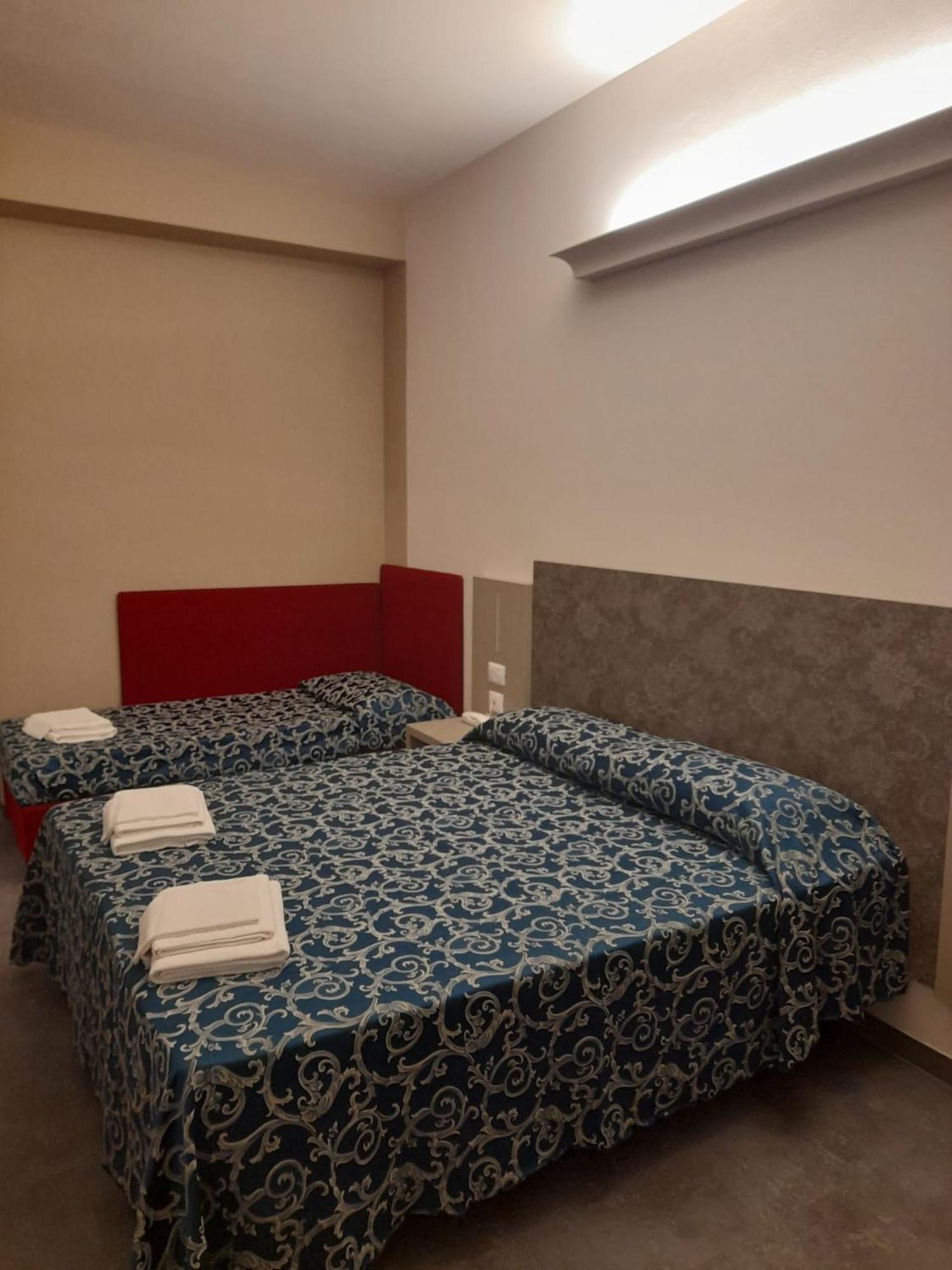 Hotel 2000 Ρίμινι Εξωτερικό φωτογραφία