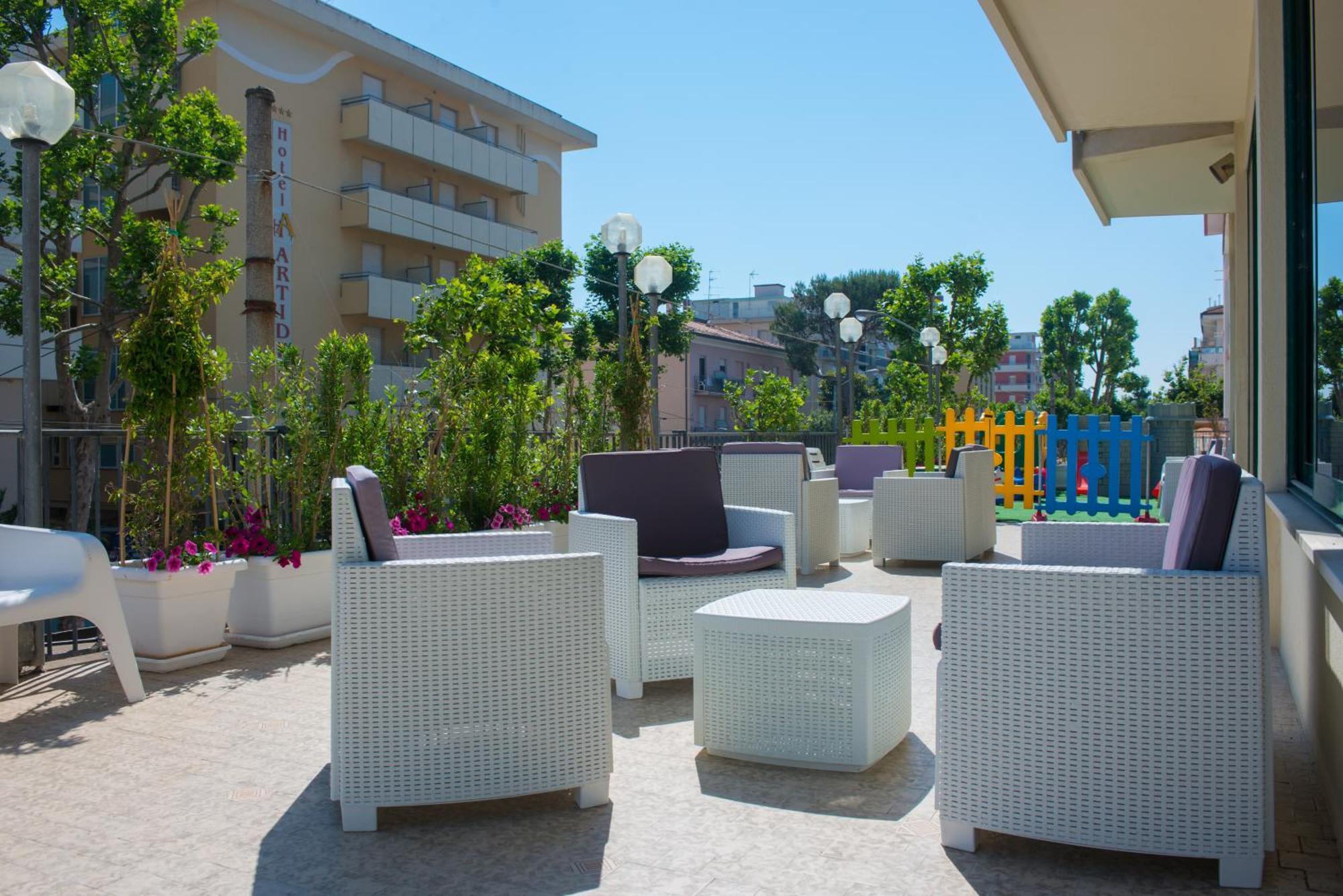 Hotel 2000 Ρίμινι Εξωτερικό φωτογραφία