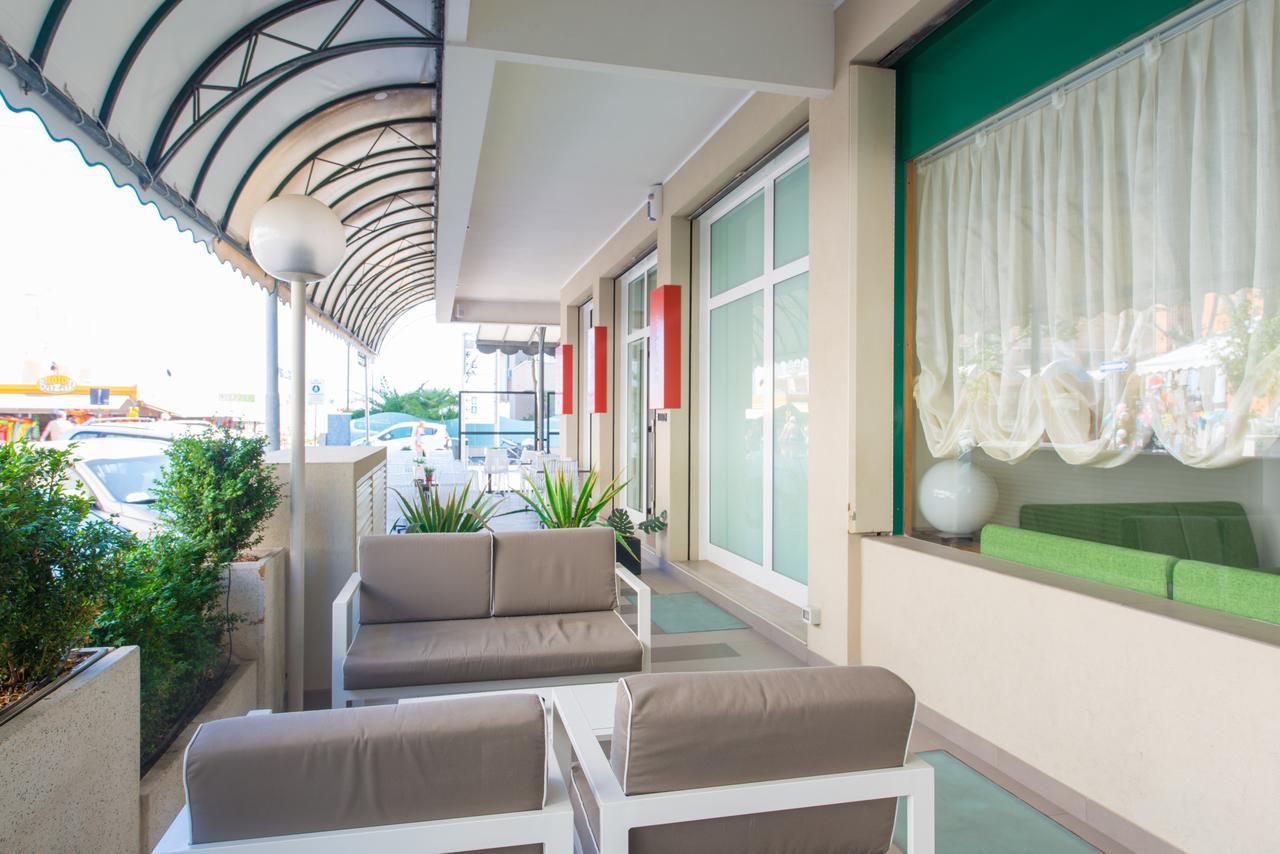 Hotel 2000 Ρίμινι Εξωτερικό φωτογραφία